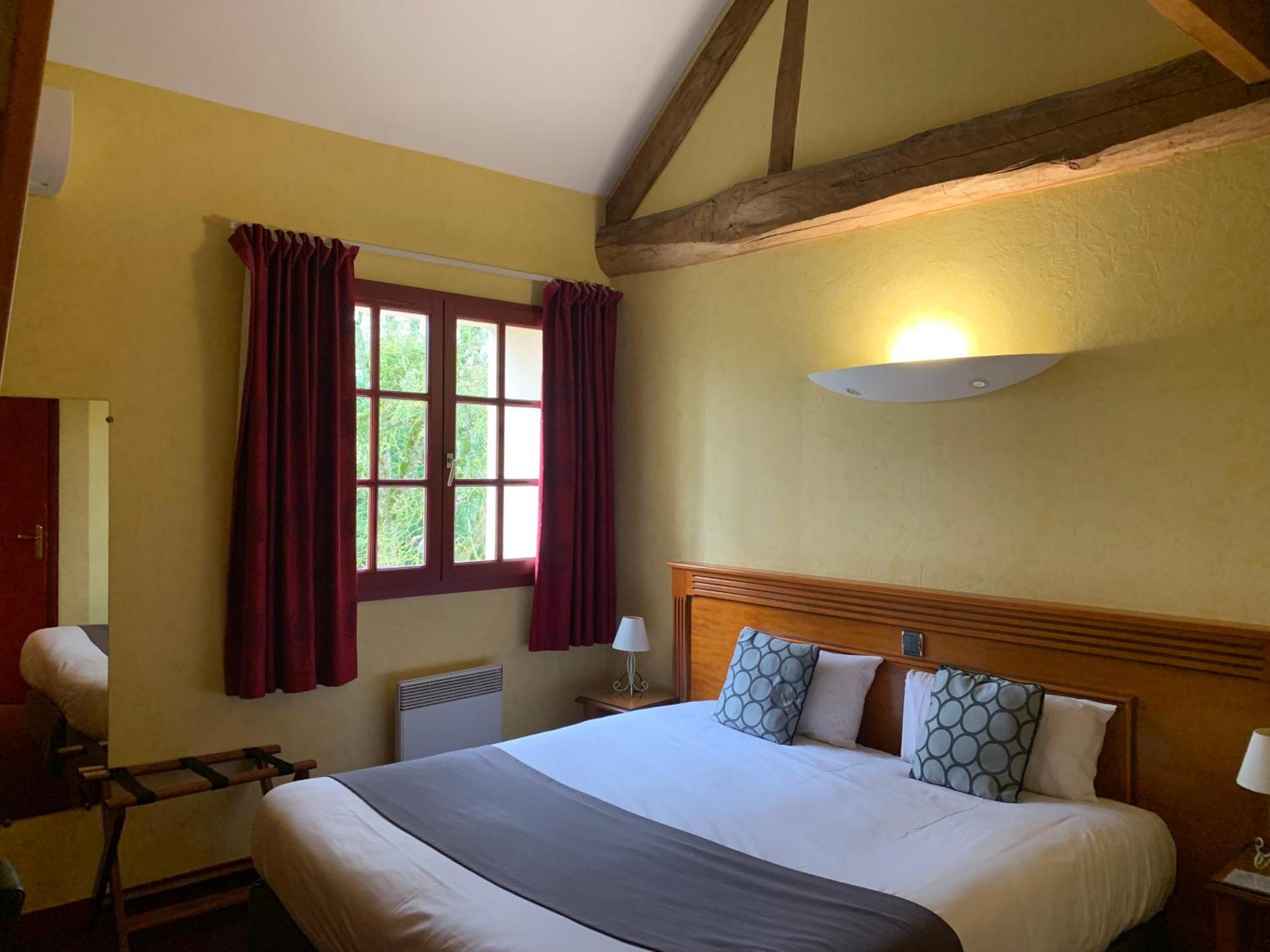 Logis Hotel Restaurant Le Moulin De La Coudre Venoy Екстер'єр фото