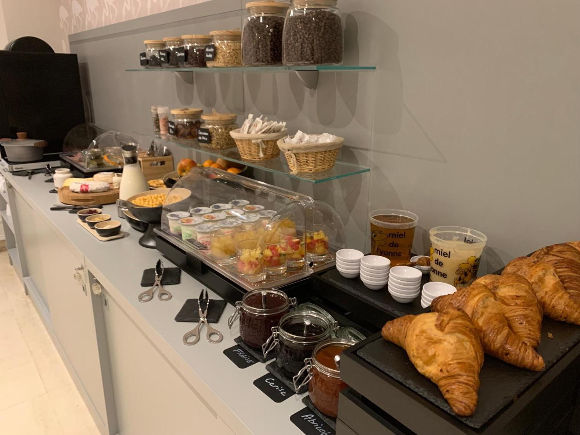 Logis Hotel Restaurant Le Moulin De La Coudre Venoy Екстер'єр фото