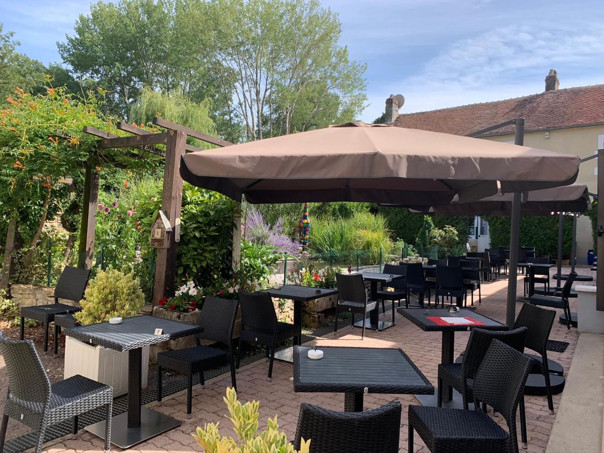 Logis Hotel Restaurant Le Moulin De La Coudre Venoy Екстер'єр фото