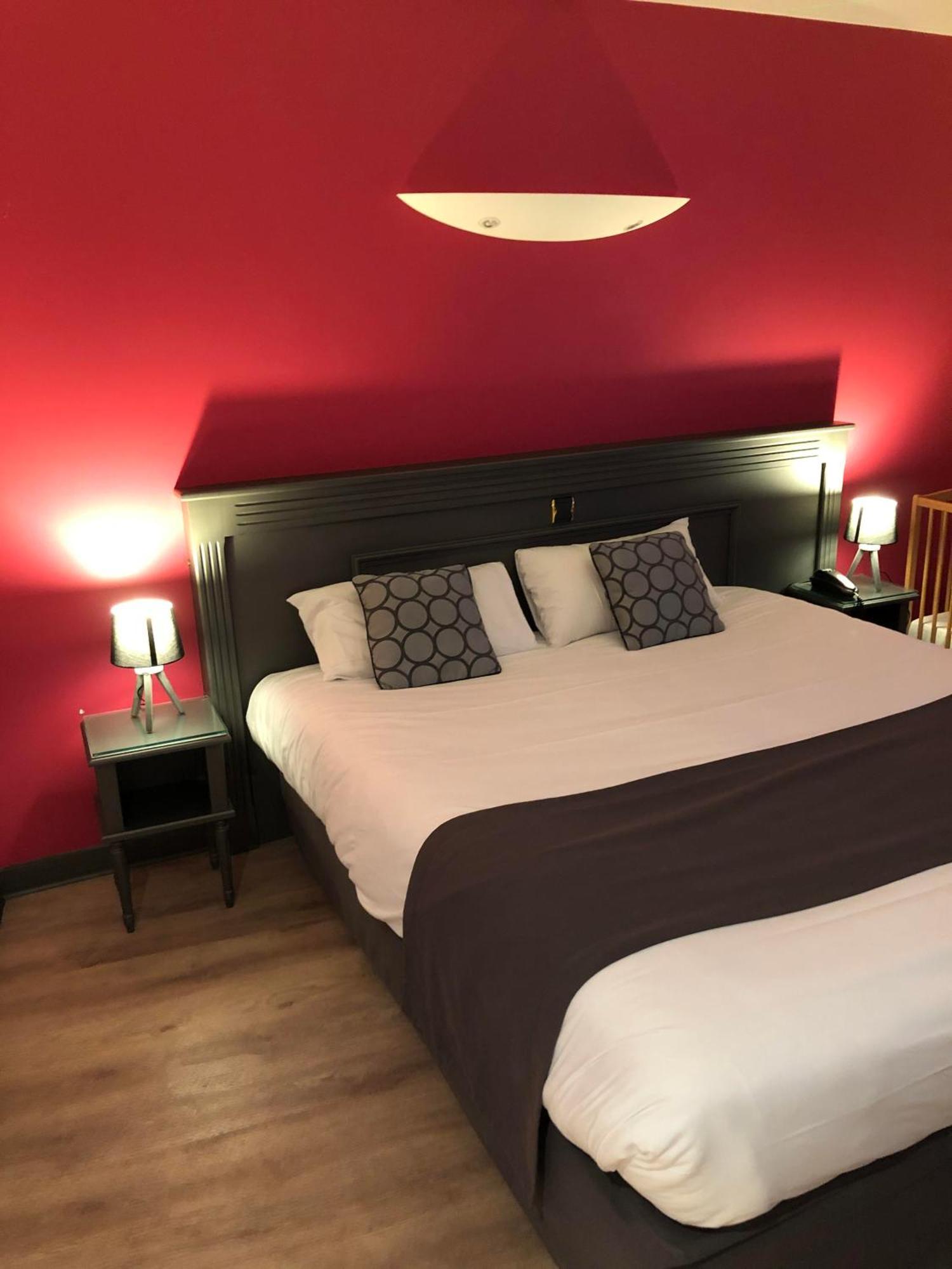 Logis Hotel Restaurant Le Moulin De La Coudre Venoy Екстер'єр фото